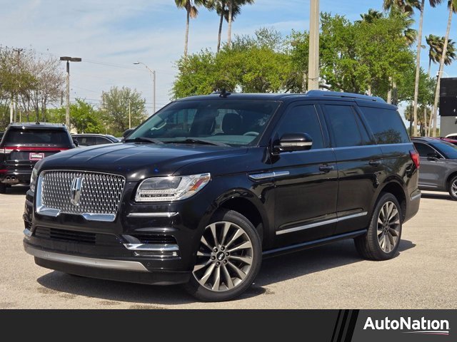Used 2020 Lincoln Navigator Reserve image 1