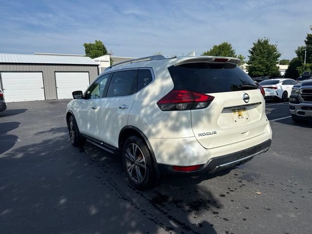 Used 2017 Nissan Rogue SL w/ SL Premium Package FWD image 3