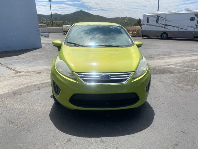 Used 2013 Ford Fiesta SE FWD image 2