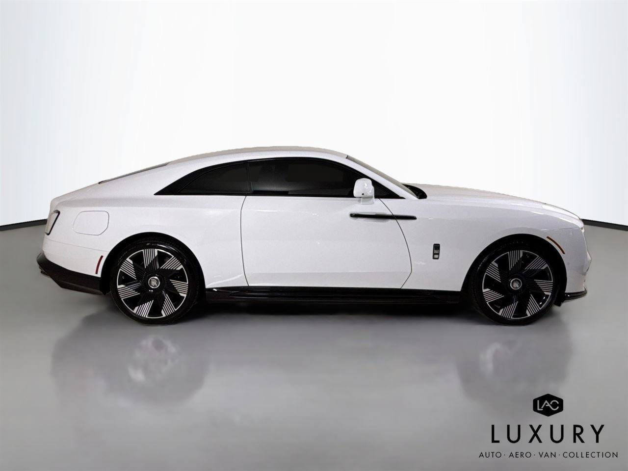Used 2025 Rolls-Royce Spectre AWD/4WD image 5