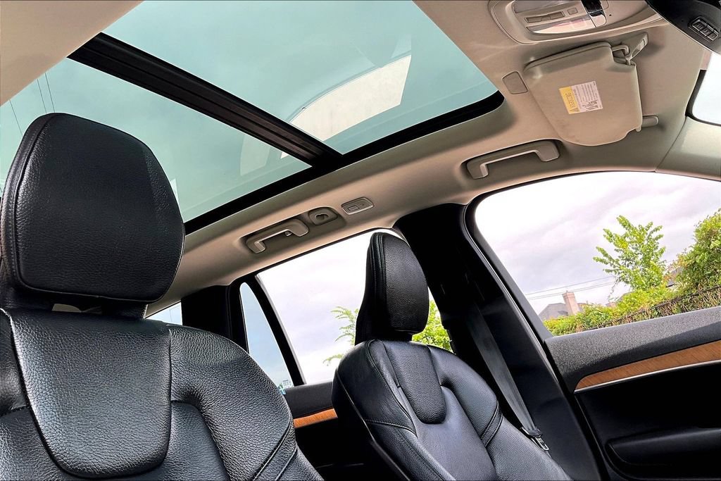 Used 2023 Volvo XC90 B6 Core w/ Climate Package AWD/4WD image 23