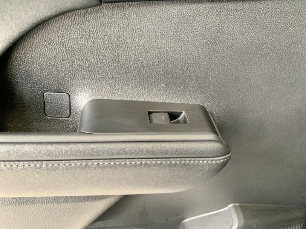 Used 2024 Toyota Highlander XLE image 18