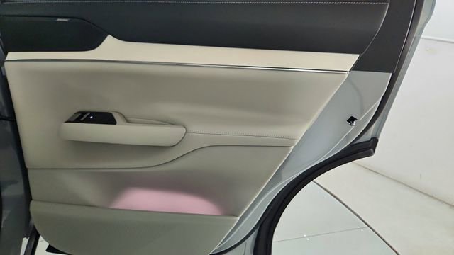 New 2026 Volvo EX90 Plus AWD/4WD image 35