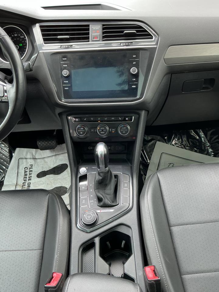 Used 2018 Volkswagen Tiguan SEL image 25
