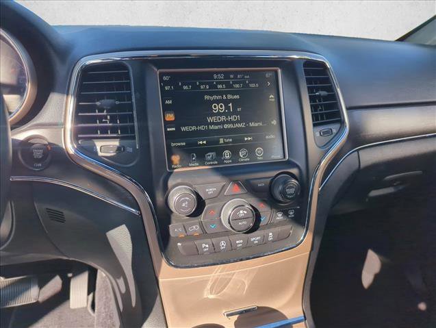 Used 2017 Jeep Grand Cherokee Limited w/ Luxury Group II image 10