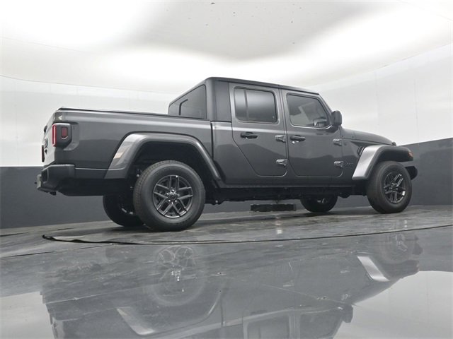 New 2025 Jeep Gladiator Sport image 36