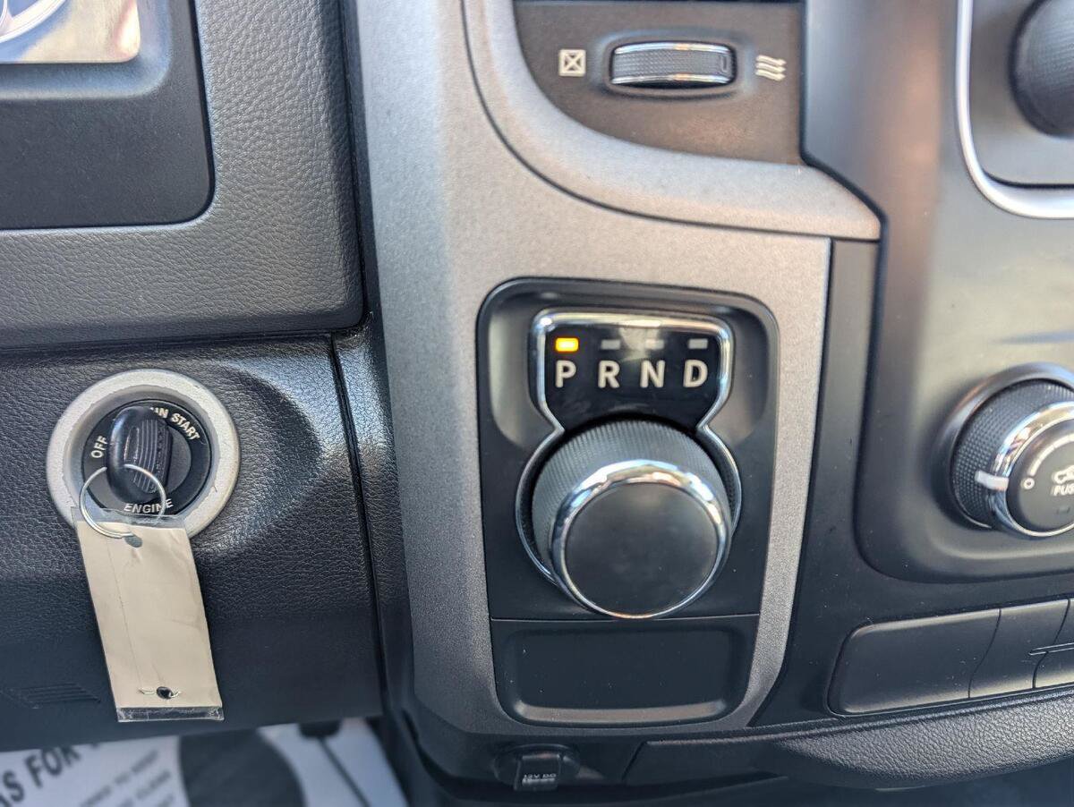 Used 2017 RAM 1500 Tradesman w/ Chrome Appearance Group RWD image 29