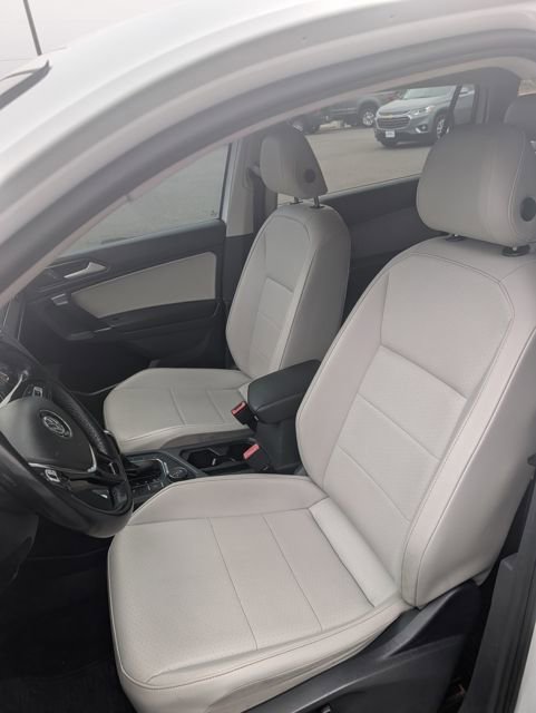 Used 2018 Volkswagen Tiguan SE w/ 3rd Row Seat Package image 29