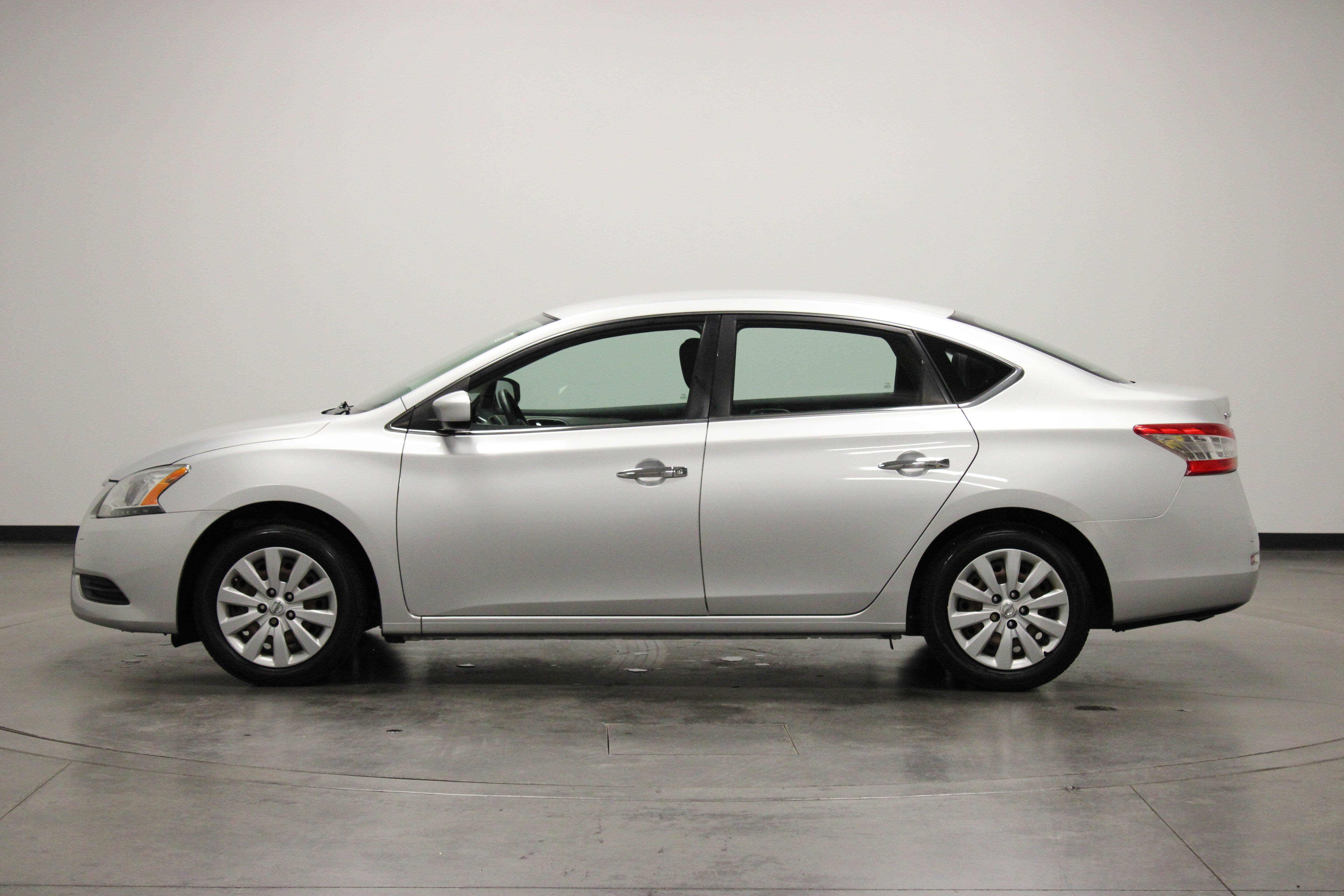 Used 2014 Nissan Sentra S FWD image 5