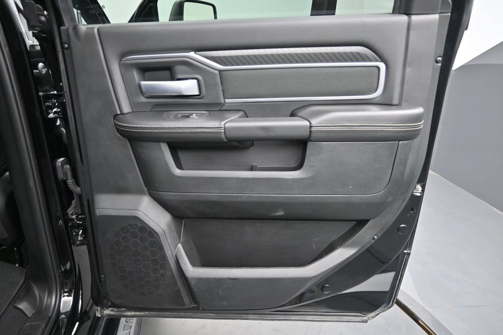Used 2025 RAM 2500 Big Horn AWD/4WD image 20