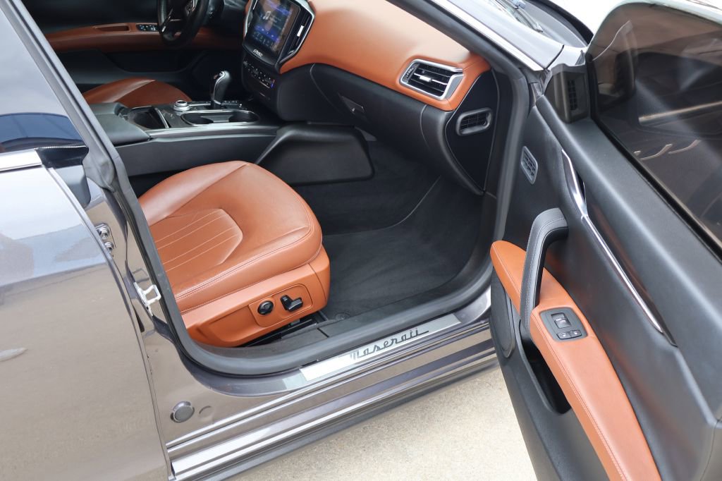 Used 2017 Maserati Ghibli RWD image 20