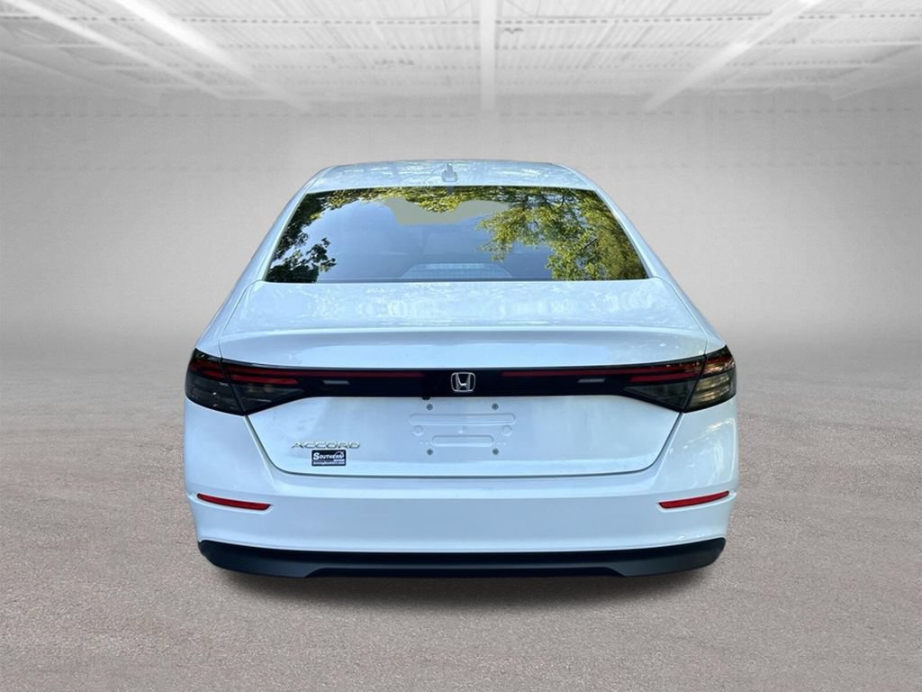 Used 2023 Honda Accord EX image 4