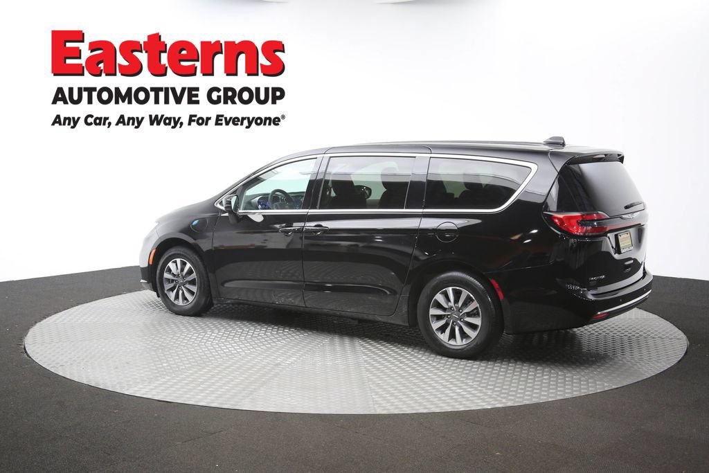 Used 2024 Chrysler Pacifica Limited FWD image 63