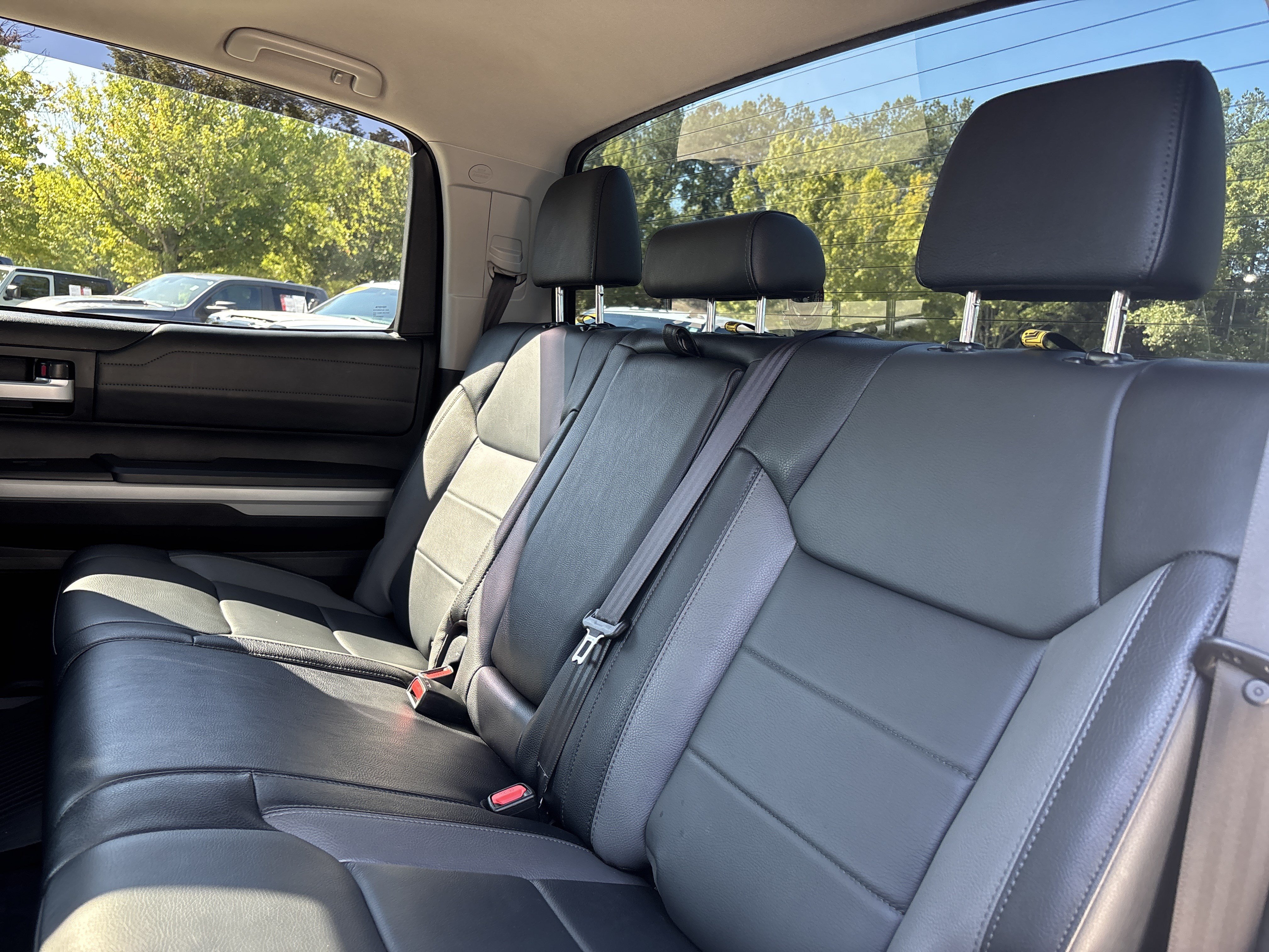 Used 2021 Toyota Tundra Limited w/ Limited Premium Package AWD/4WD image 13