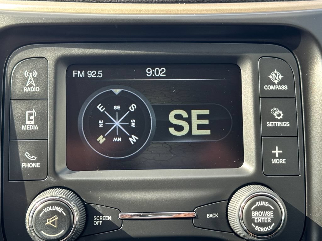 Used 2017 Jeep Cherokee Sport AWD/4WD image 19