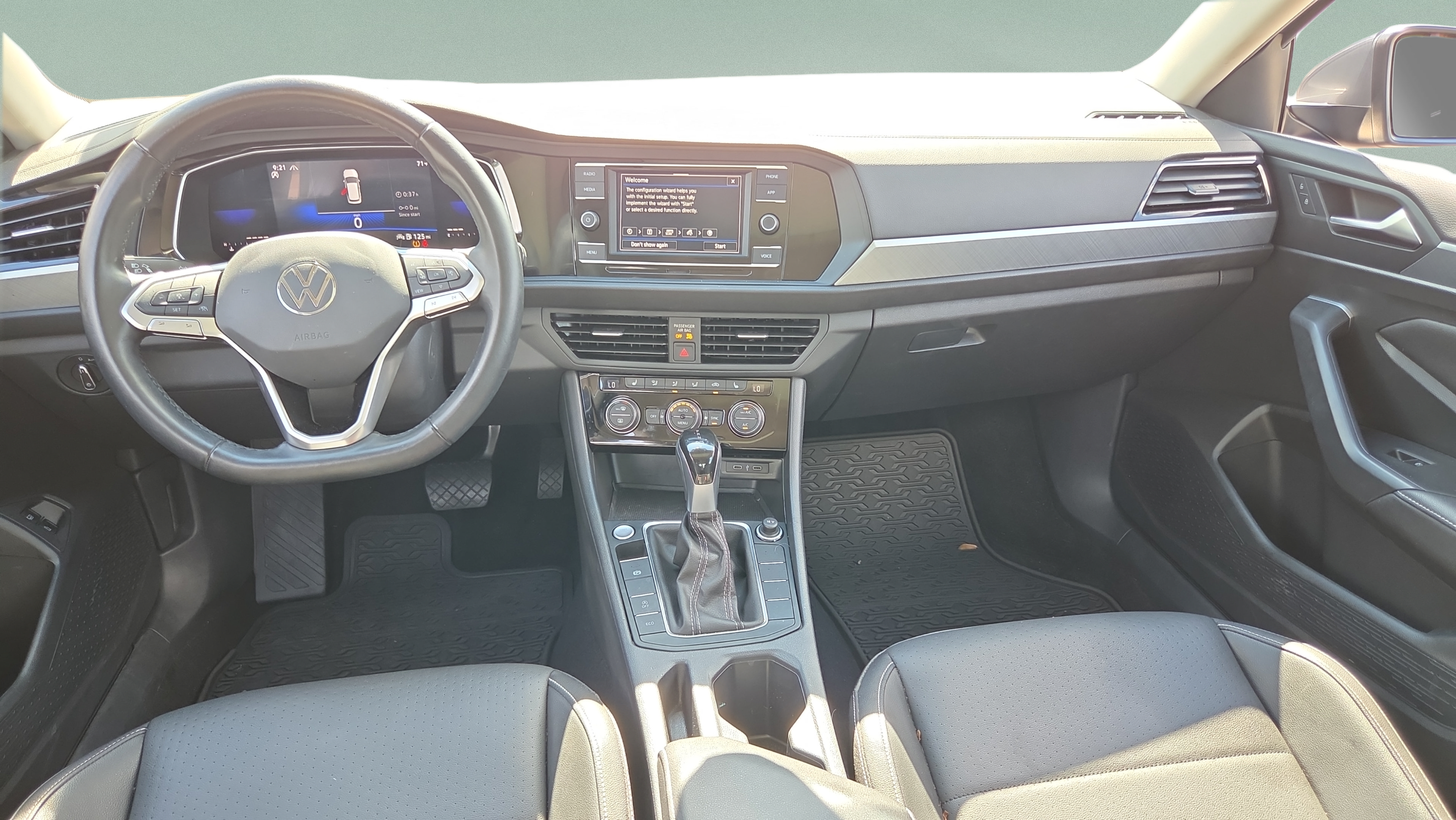 Used 2023 Volkswagen Jetta SE w/ Panoramic Sunroof Package FWD image 12