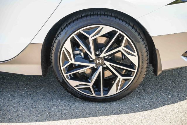 Certified 2025 Hyundai Ioniq 6 SEL image 12