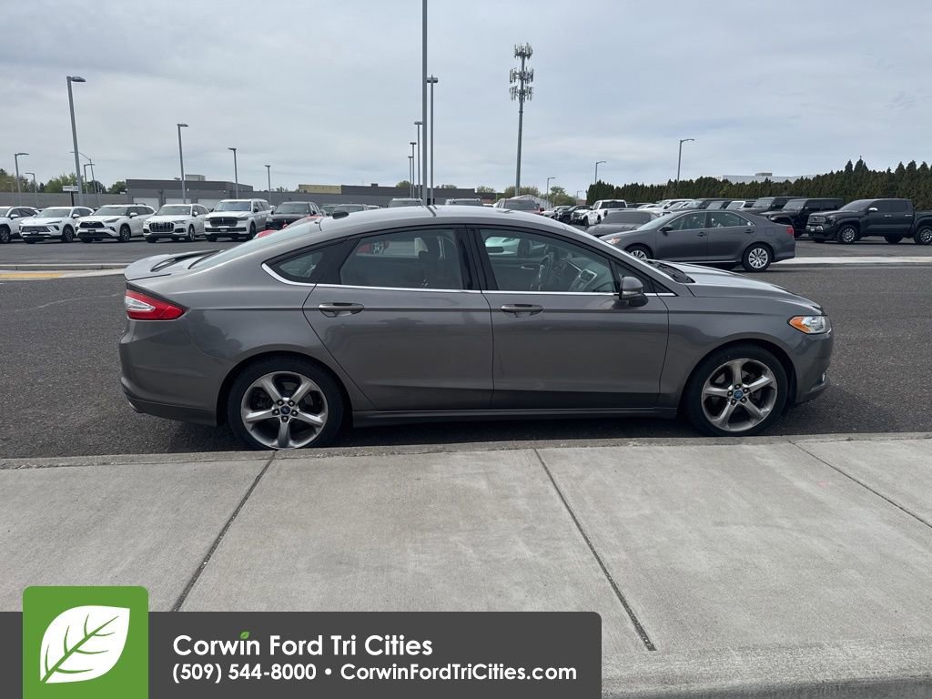 Used 2013 Ford Fusion SE image 9