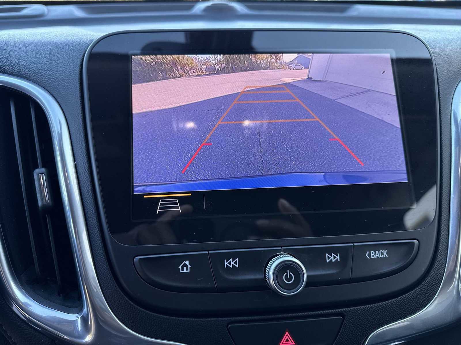 Used 2020 Chevrolet Equinox Premier image 29