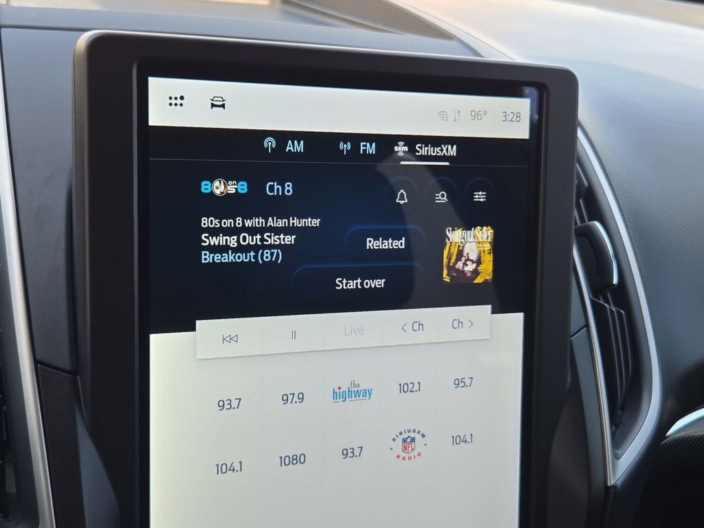 Used 2021 Ford Edge ST-Line image 19