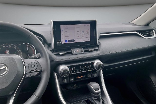 Used 2025 Toyota RAV4 XLE Premium w/ Weather Package AWD/4WD image 9