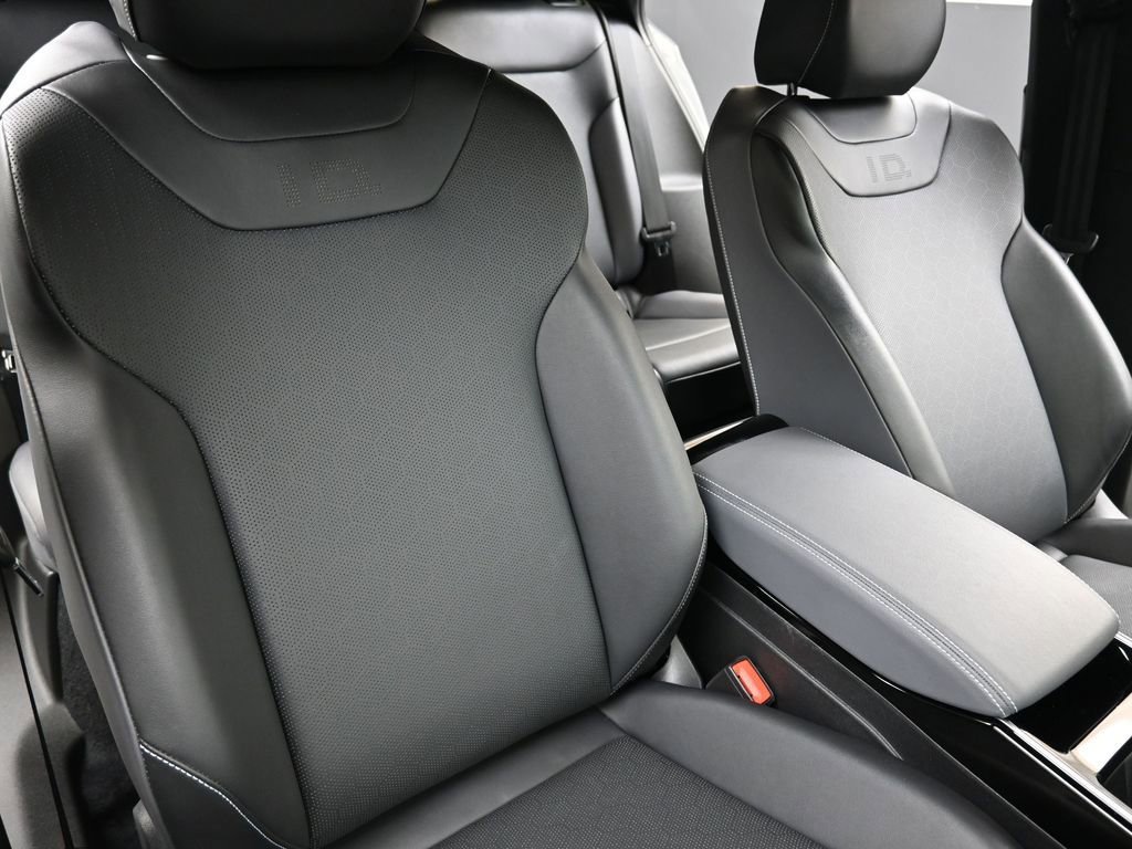 Used 2023 Volkswagen ID.4 Pro S image 14