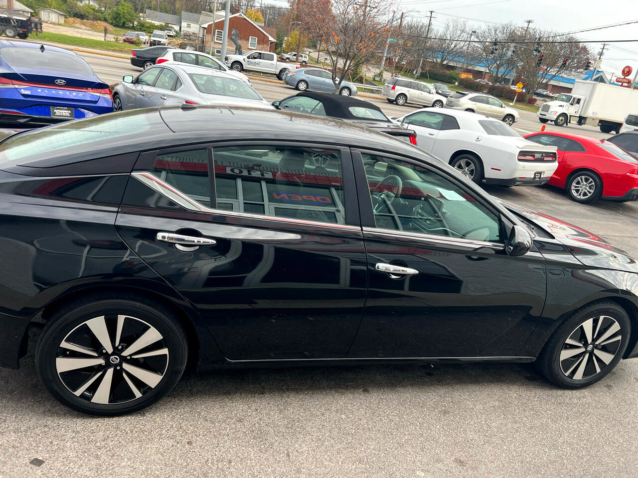 Used 2022 Nissan Altima 2.5 SV image 8