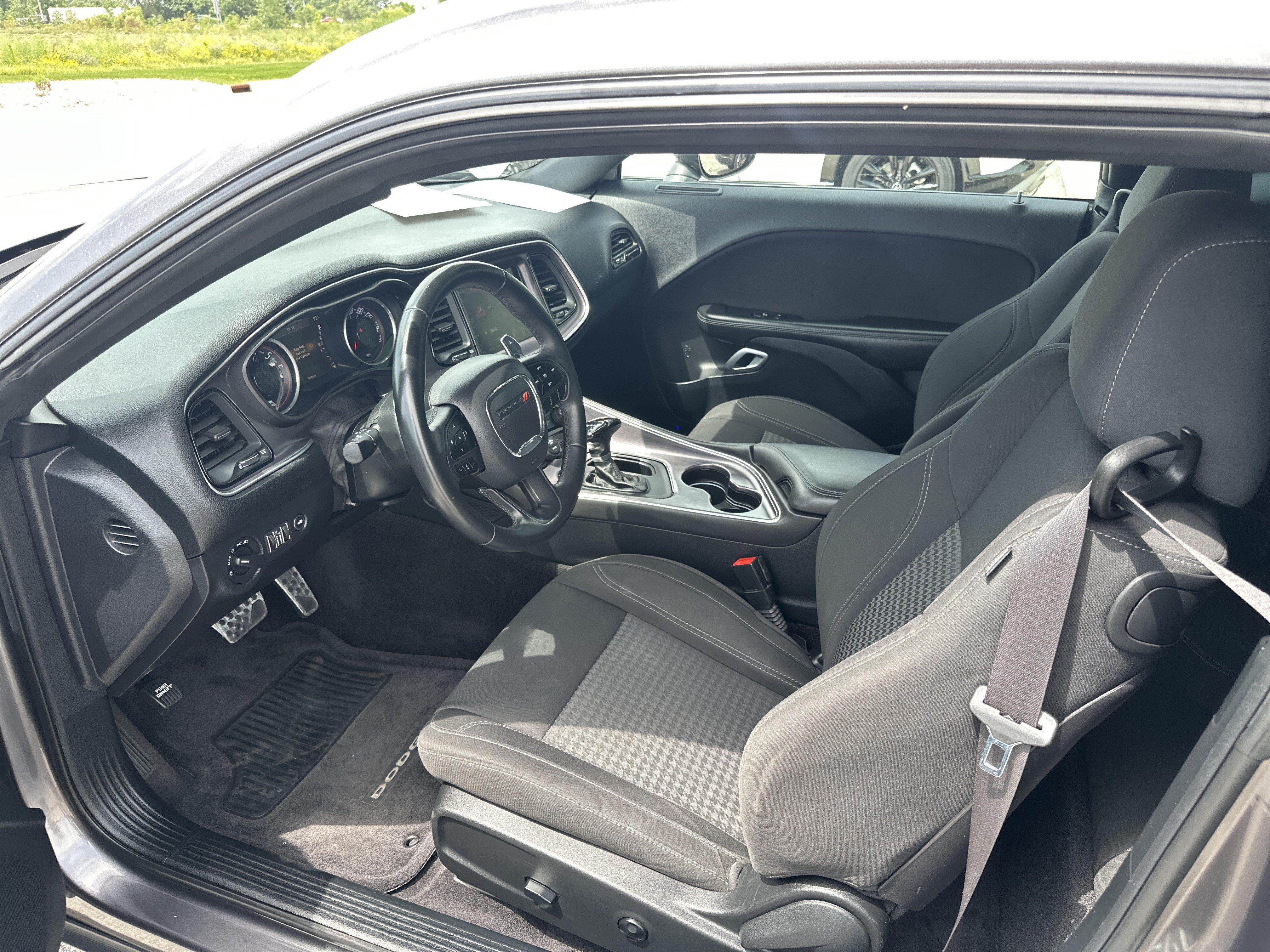 Used 2017 Dodge Challenger SXT RWD image 12