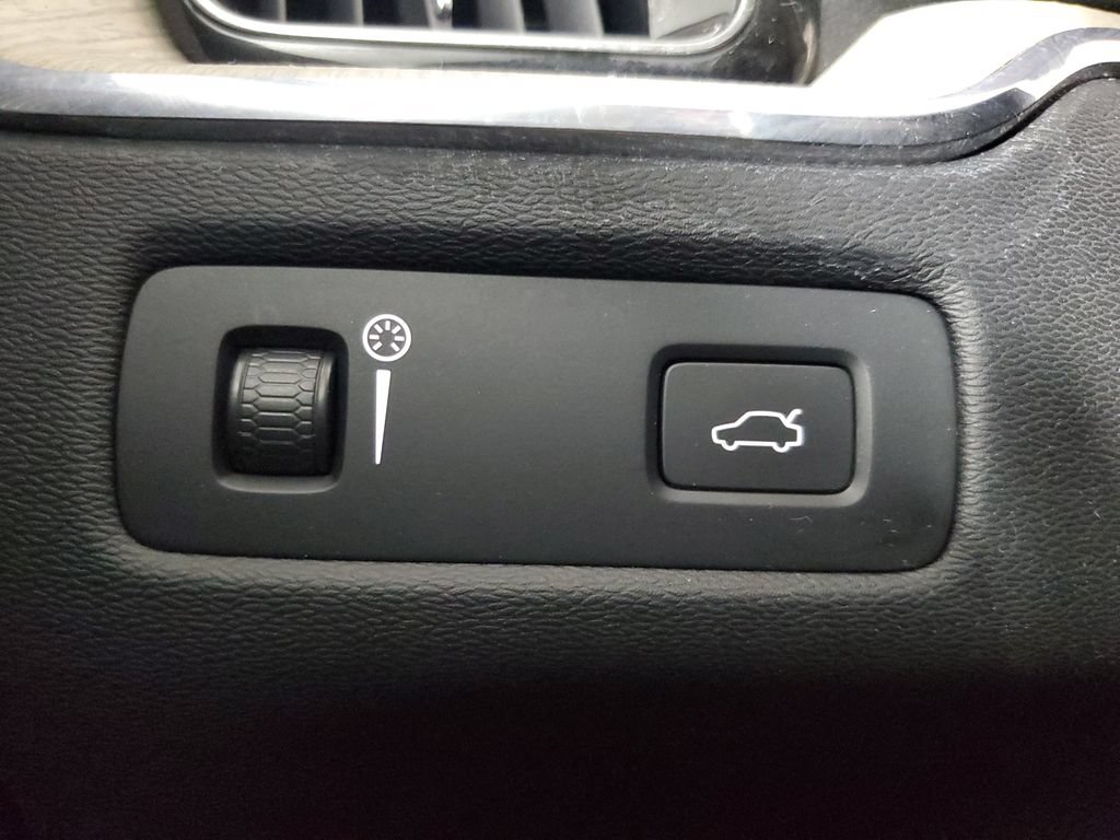 Used 2021 Volvo XC60 T5 Inscription FWD image 35