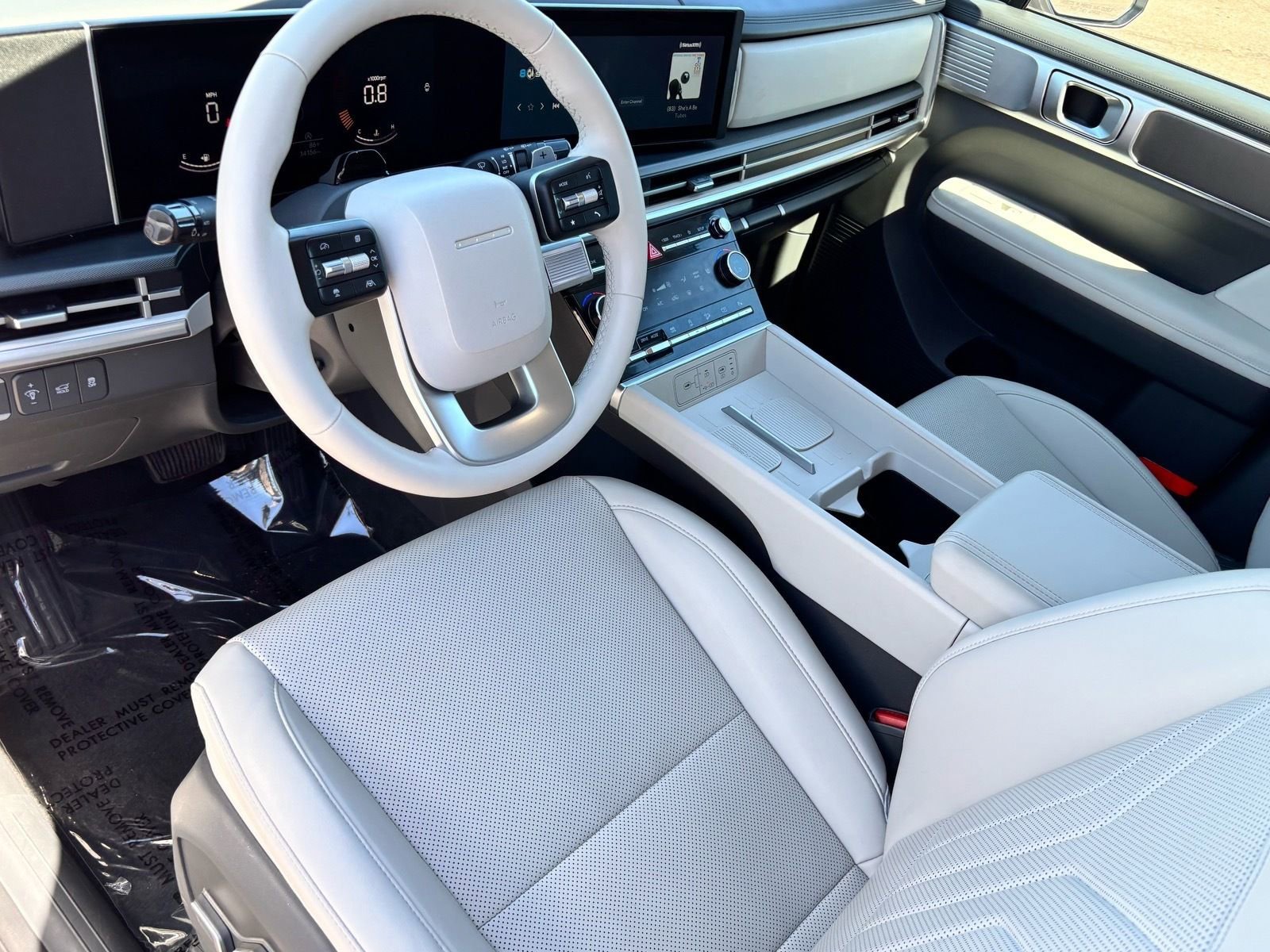 Used 2025 Hyundai Santa Fe SEL image 16