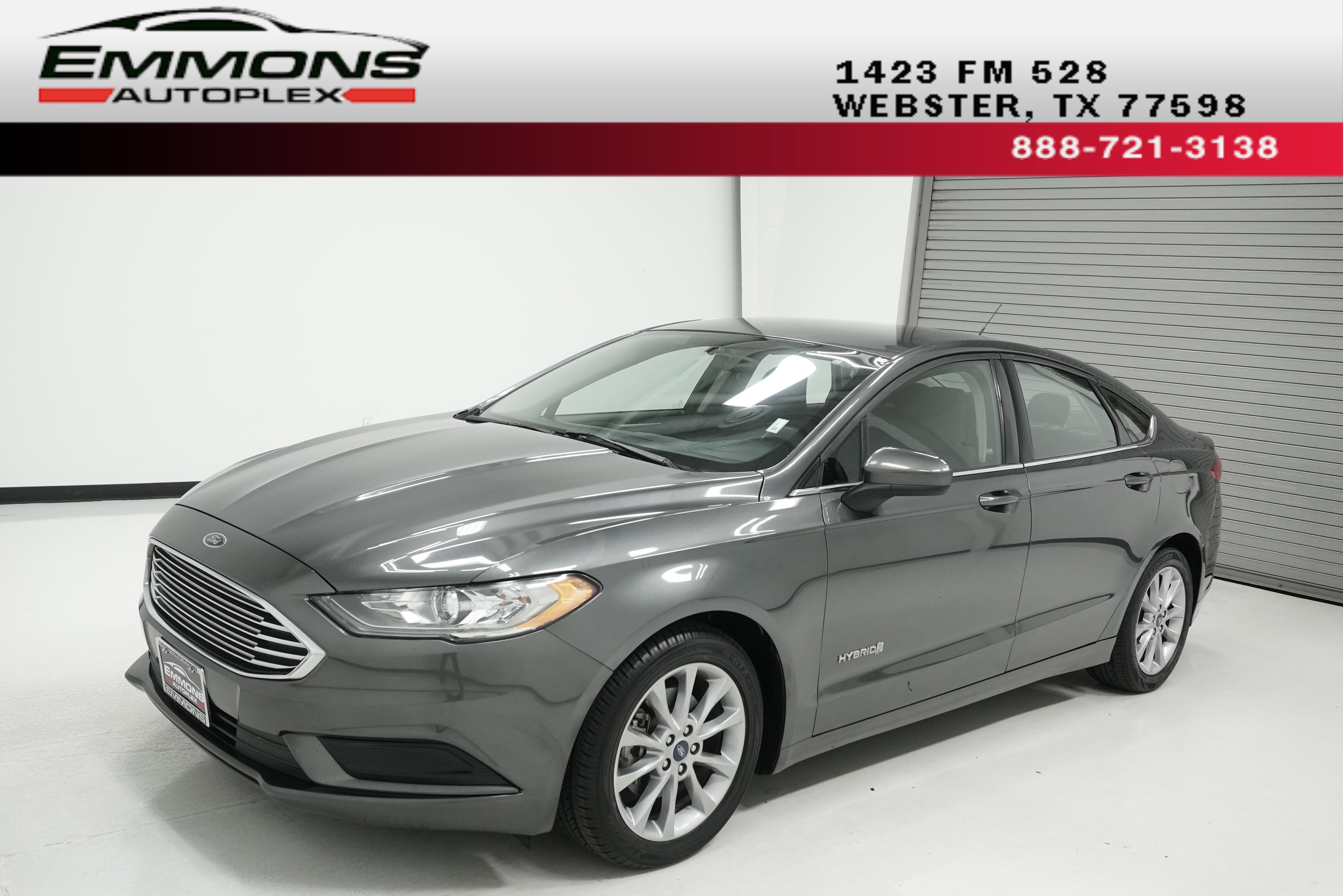 Used 2017 Ford Fusion SE FWD image 1