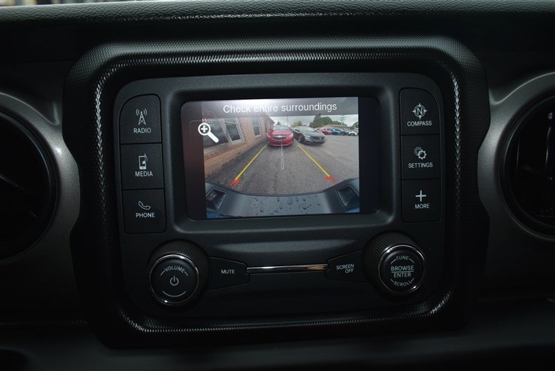 Used 2021 Jeep Gladiator Sport AWD/4WD image 17