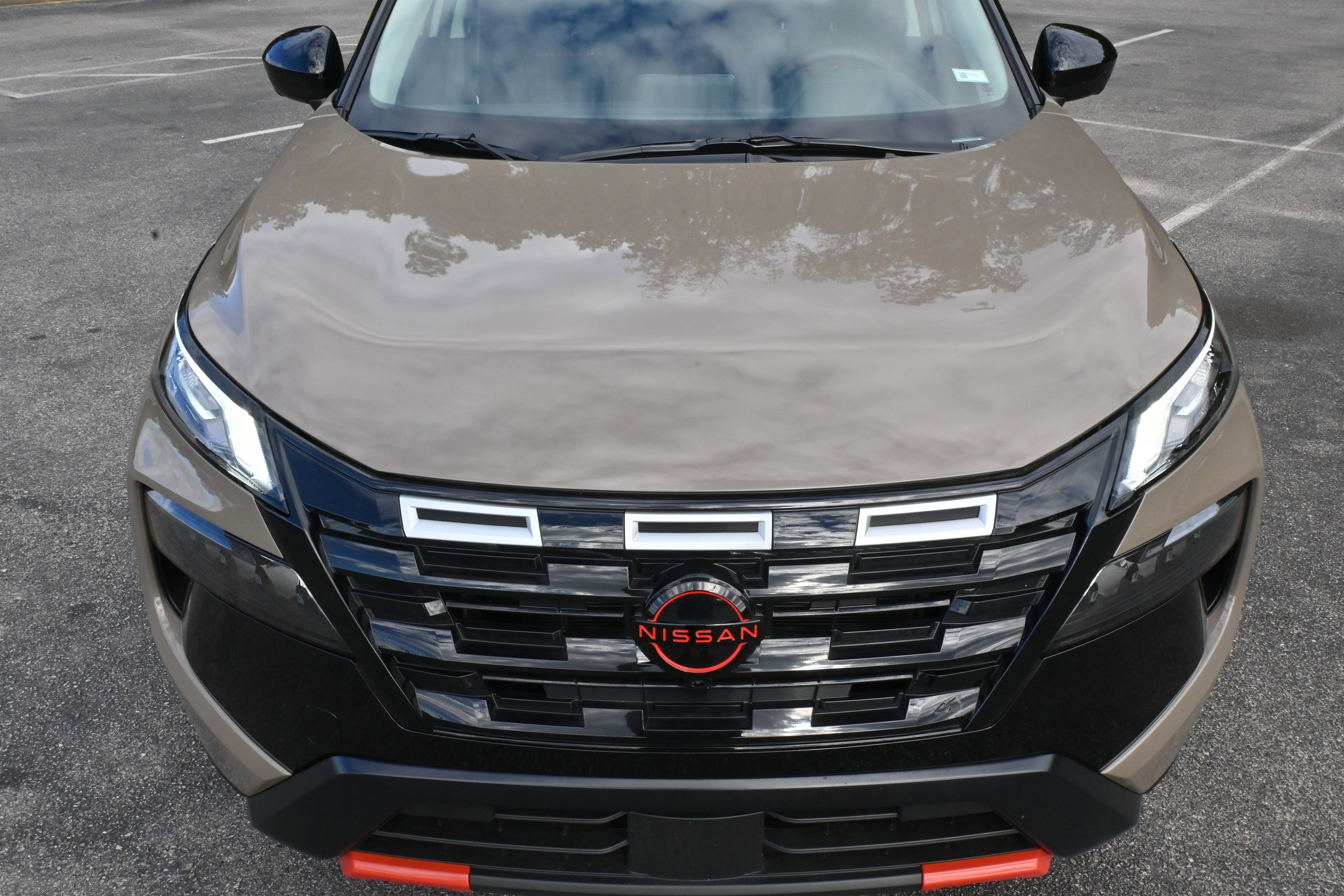 Used 2025 Nissan Rogue SV image 12