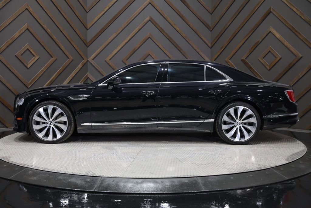 Used 2020 Bentley Flying Spur W12 image 54