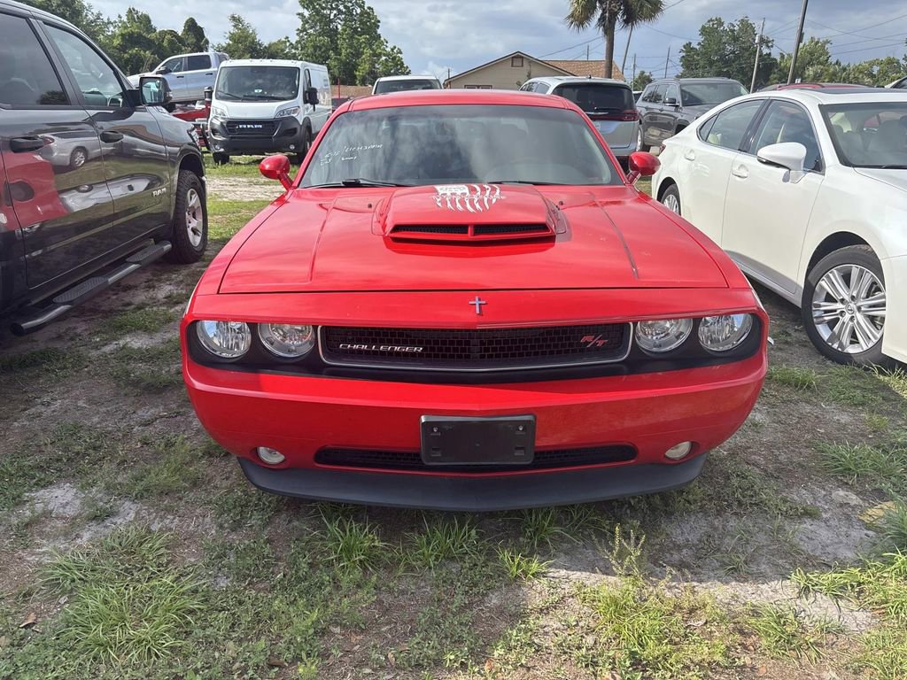 Used 2013 Dodge Challenger R/T RWD image 2