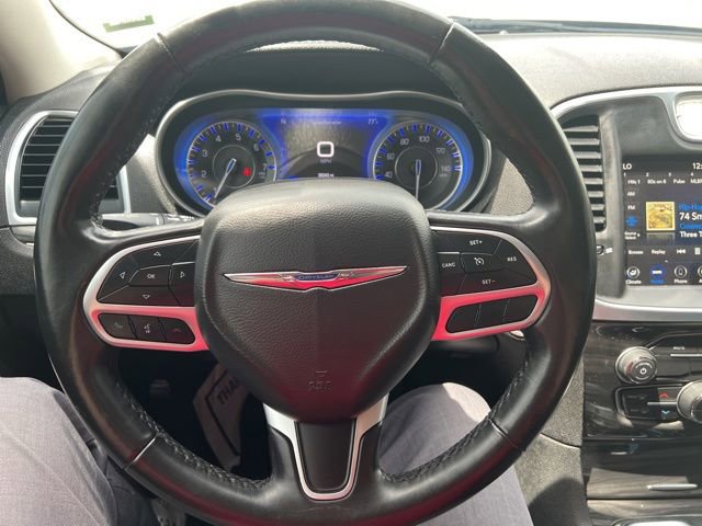 Used 2022 Chrysler 300 Touring w/ Sport Appearance Package RWD image 16