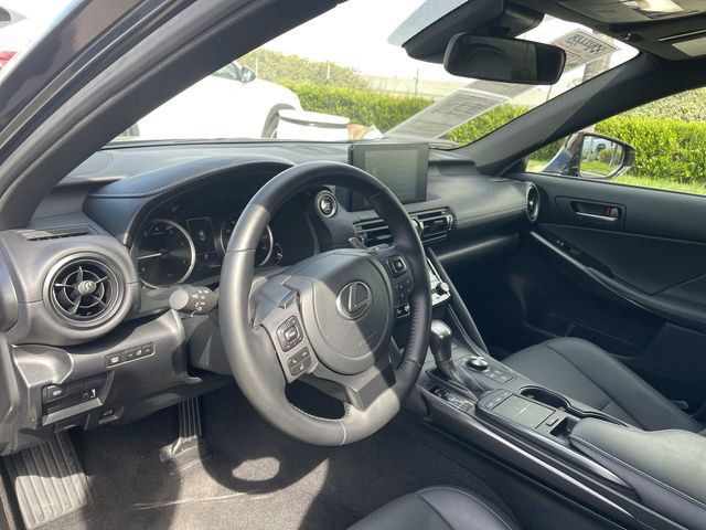 Used 2025 Lexus IS 300 F Sport RWD image 10