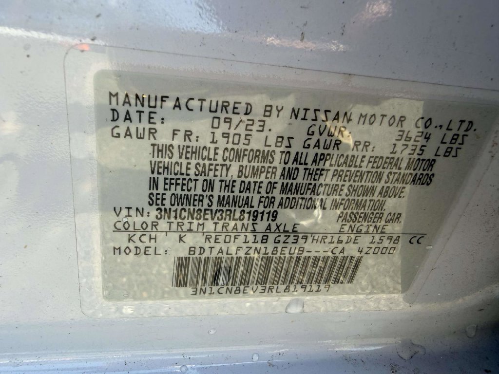 Used 2024 Nissan Versa SV w/ Trunk Package FWD image 24