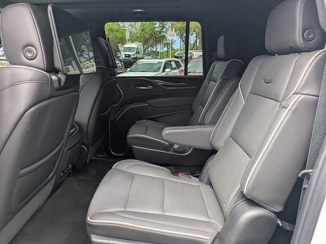 Certified 2023 Cadillac Escalade ESV Premium Luxury w/ Performance Package AWD/4WD image 11