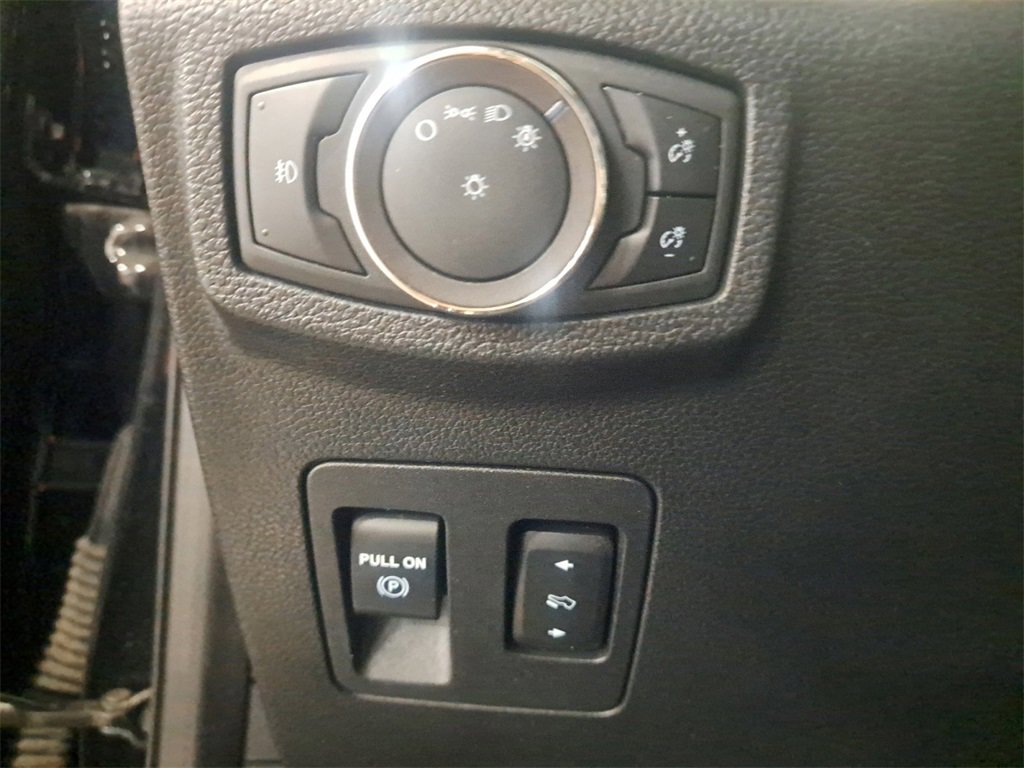 Used 2019 Ford Expedition Platinum image 29