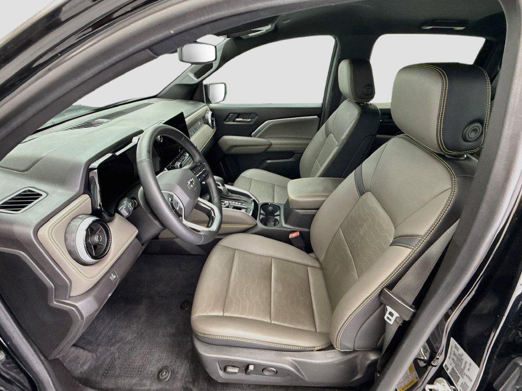 Used 2024 Chevrolet Colorado ZR2 w/ ZR2 Convenience Package III AWD/4WD image 18