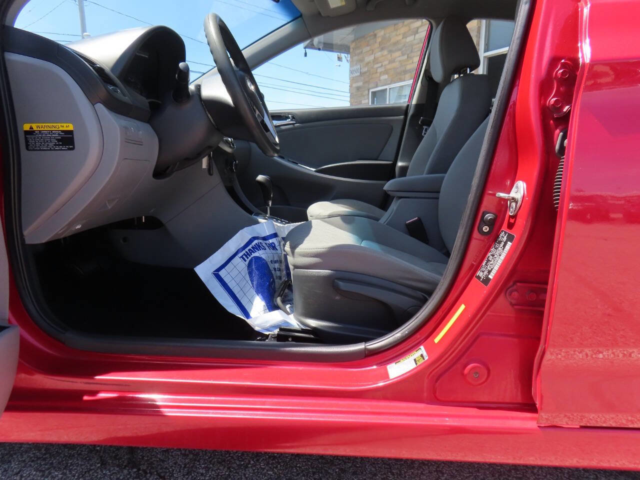 Used 2012 Hyundai Accent GLS w/ Premium Pkg 3 FWD image 13