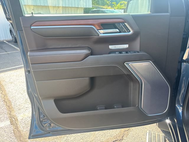 Used 2023 GMC Sierra 1500 Denali w/ Denali Reserve Package AWD/4WD image 13