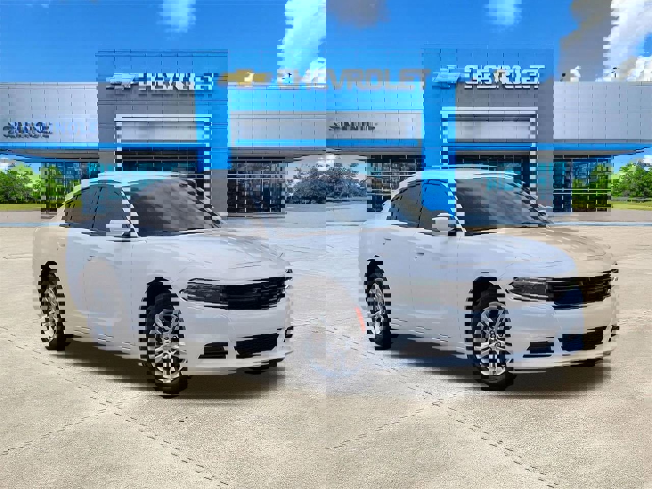 Used 2022 Dodge Charger SXT image 1