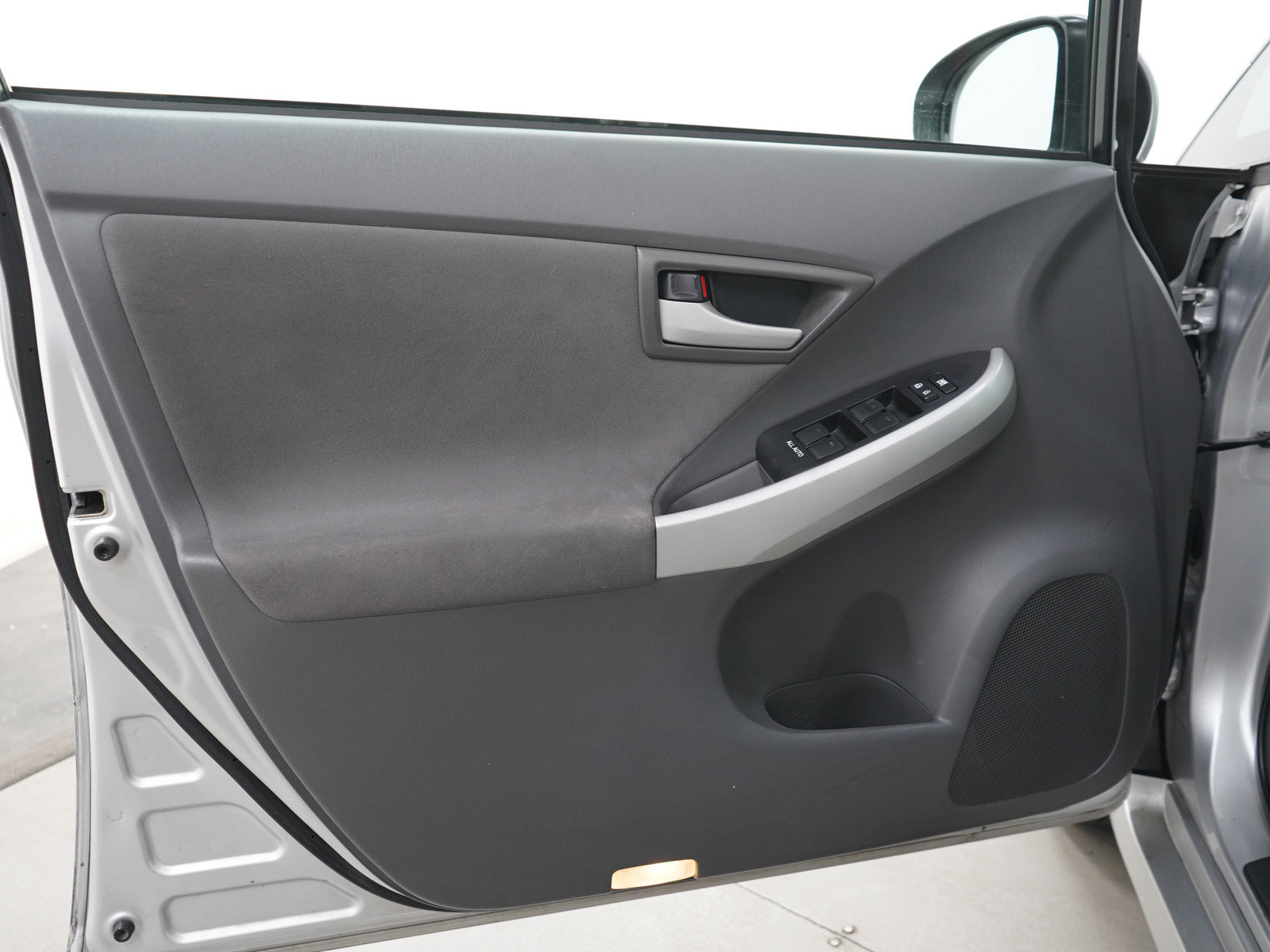 Used 2010 Toyota Prius Two FWD image 18