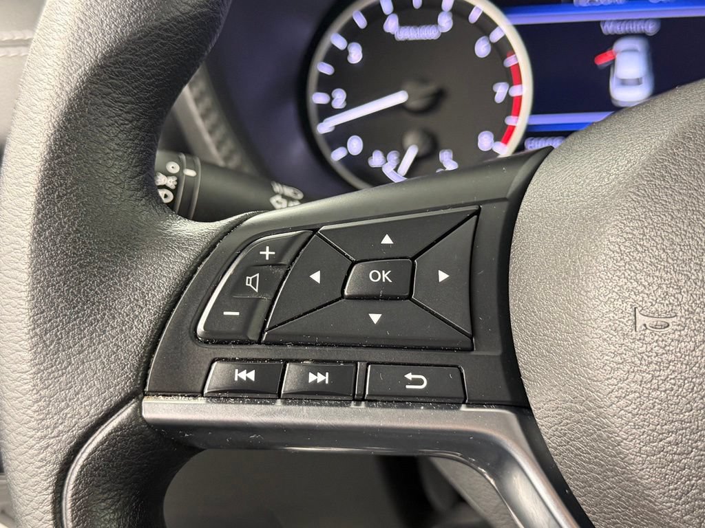 Used 2024 Nissan Sentra SV FWD image 25