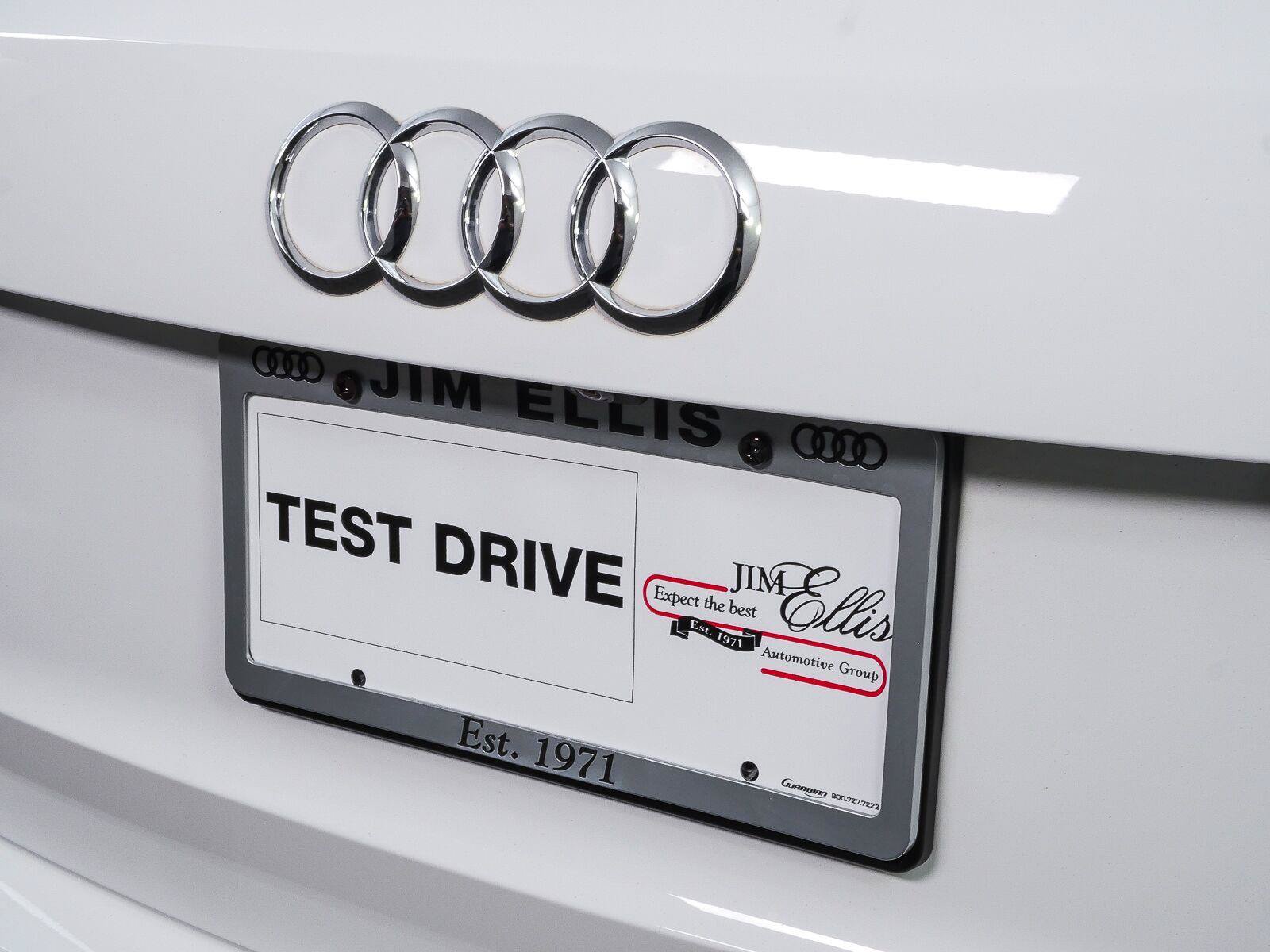 Used 2020 Audi Q3 2.0T Prestige AWD/4WD image 34