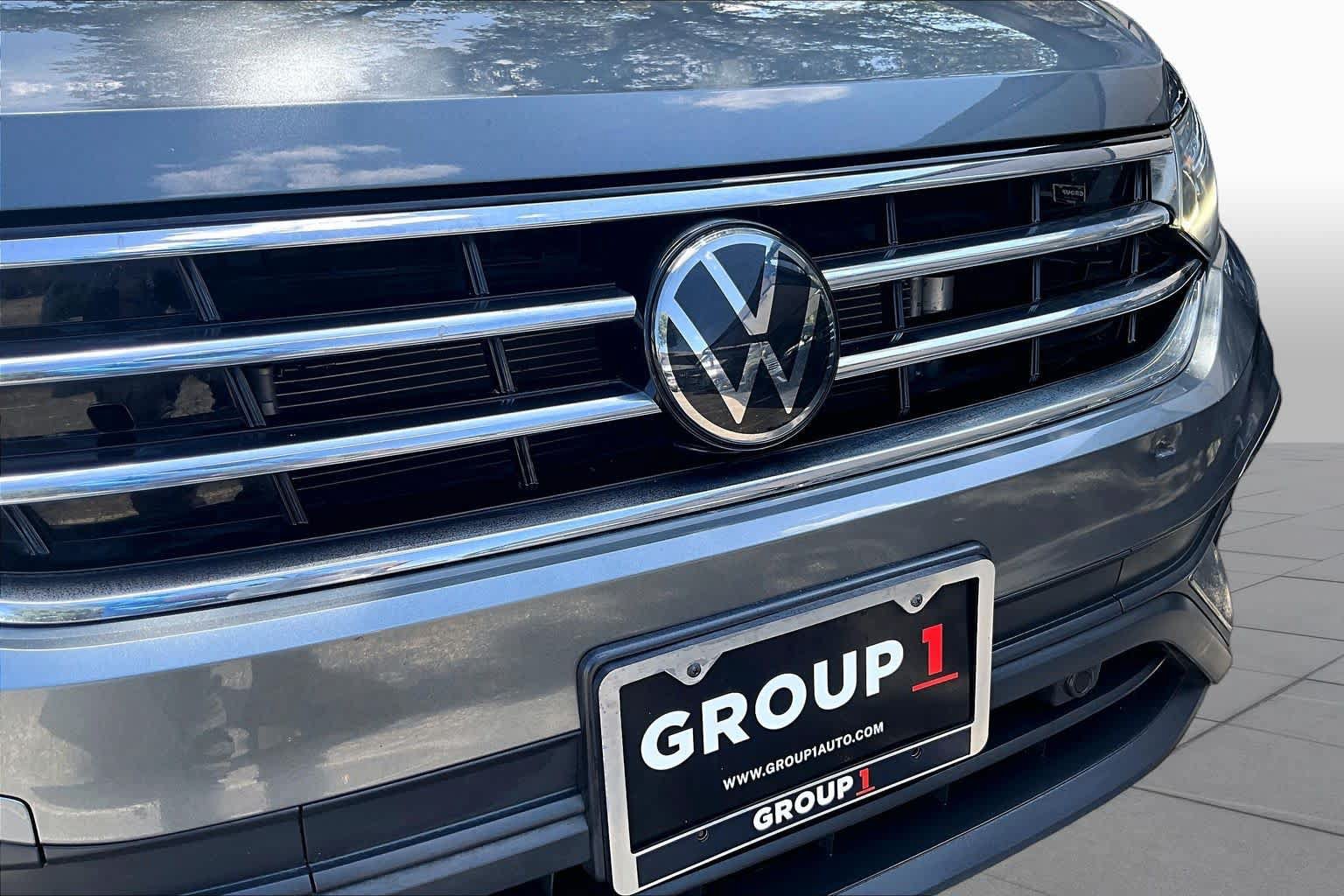 Used 2024 Volkswagen Tiguan SE FWD image 32