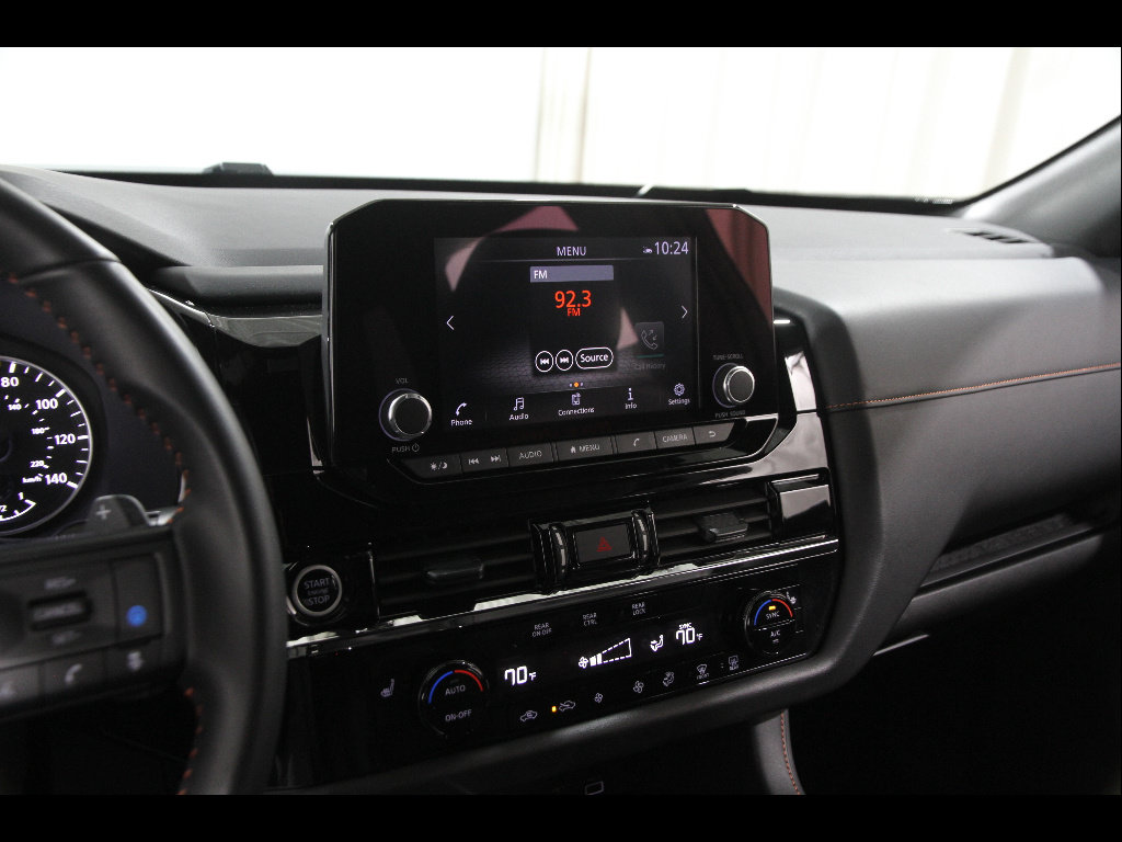 Used 2024 Nissan Pathfinder Rock Creek AWD/4WD image 9