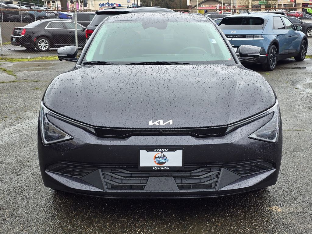 Used 2025 Kia EV6 Light w/ Light LR Technology Package image 8